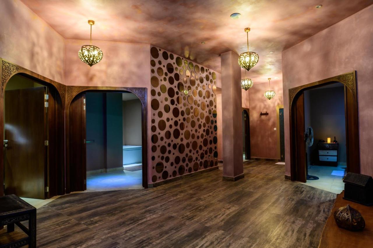 Baobab Tree Hotel & Spa Mahajanga Exterior photo